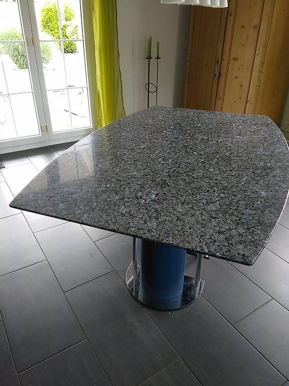 Tavoli: Steintisch / Granittisch – Usato da Büren an der Aare venduto da sch_6gcm 1