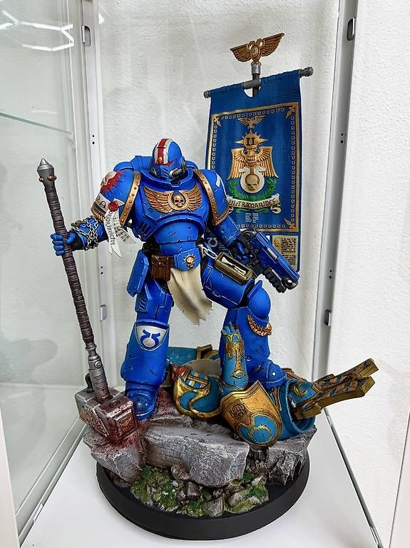 Kit di modellismo & Modellini statici: Warhammer 40k Statue -  Space Marine Captain Titus – Nuovo (secondo la descrizione) da Rüschlikon venduto da Monster87