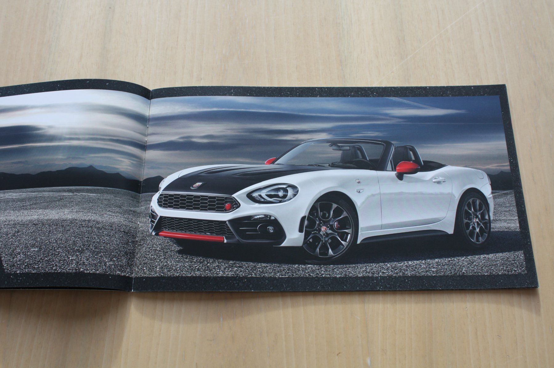 Fiat Documenti: Fiat Abarth 124 Spider Prospekt 3/2016 – Usato da Wikon venduto da erwin400 2