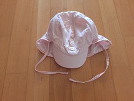 Mütze mit Nackenschutz in Gr. 44cm (3-6 Mte)