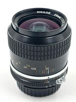 Nikon Nikkor AI 28mm F2 / 2.0 / 1:2 + HN-2
