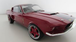 FORD MUSTANG SHELBY GT 500 / SOLIDO 1:18