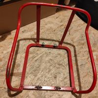 Schlittenlehne aus Metall