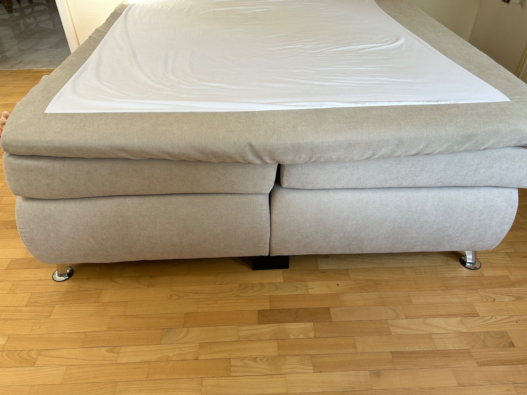 Letti: Hochwertiges Boxspringbett – Usato da Aesch BL venduto da EdelFund