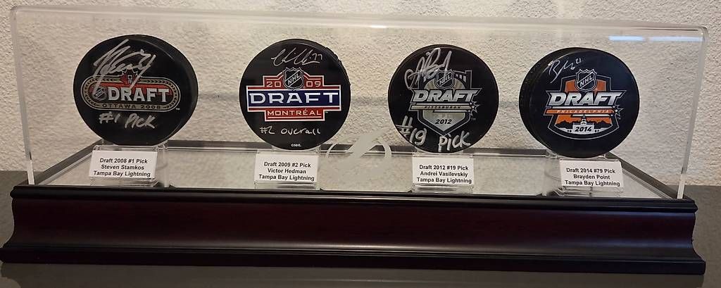 NHL Carte collezionabili: NHL Tampa Bay Lightning Draft Pucks Sammlung – Usato da Schiers venduto da kuba_81