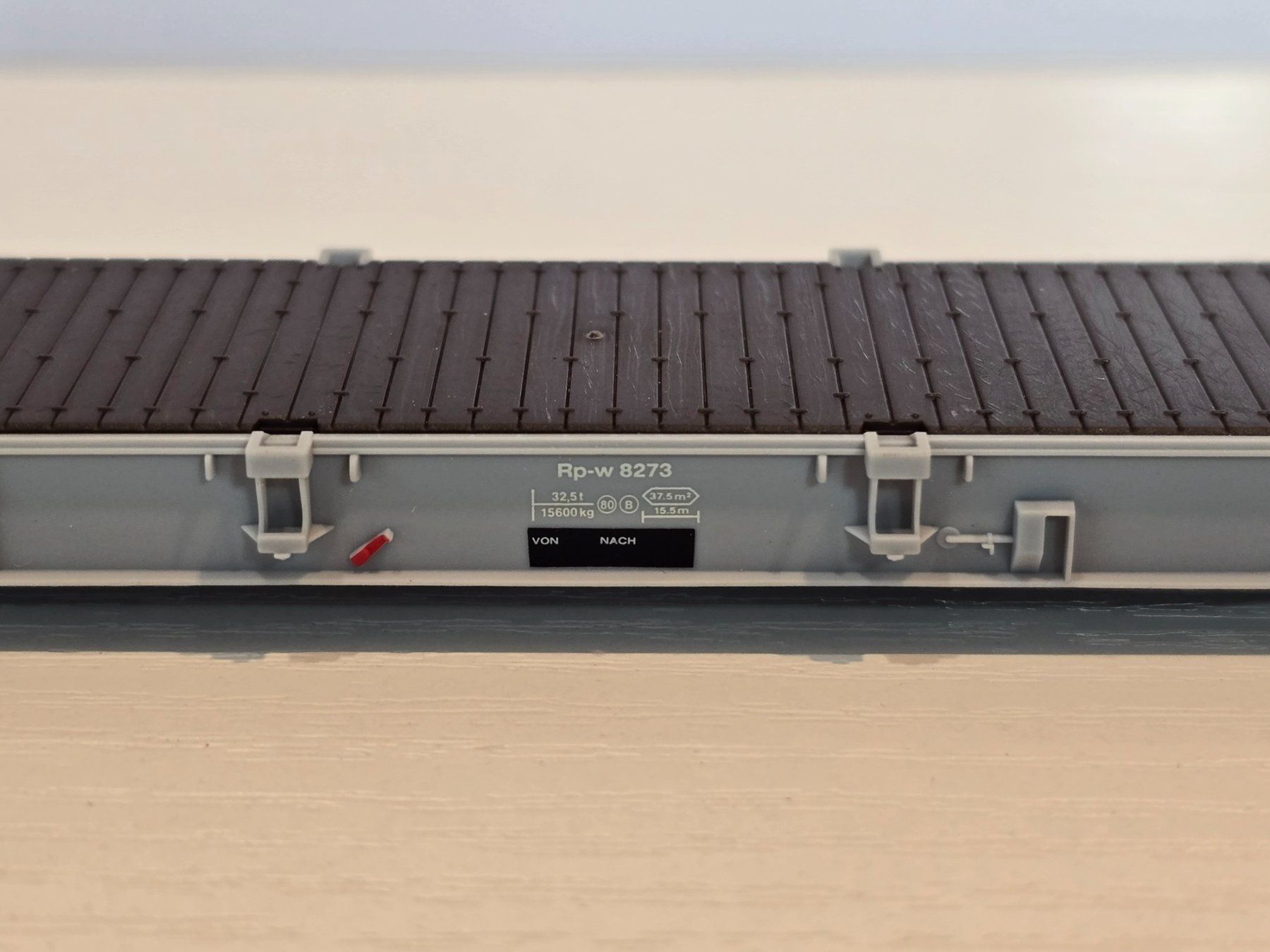 Bemo Modelleisenbahnen: Bemo, 2280103, RhB, Rungenwagen, Vitrine – Neu (gemäss Beschreibung) aus Kloten von Nicola2 3