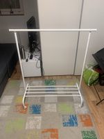 Kleiderständer auf Rollen weiss gebraucht von Ikea