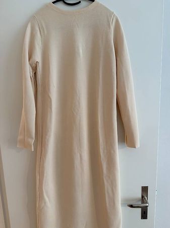 ZARA KNIT DRESS! SIZE M!