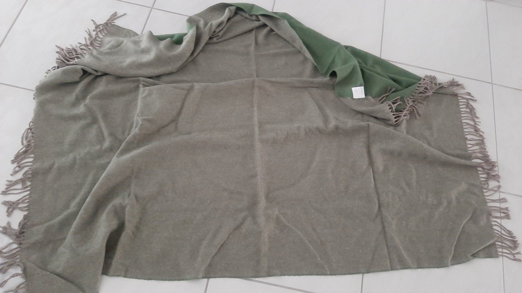Foulard & Sciarpe: K..133) Eskimo Schal – Usato da Wil SG venduto da AmandaCreations