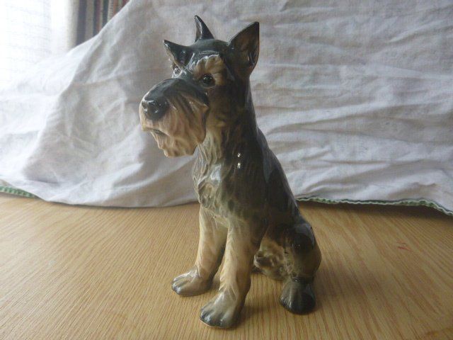 Statuette: Porzellan Schnauzer Figuren – Usato da Neu St. Johann venduto da Isputnik 8