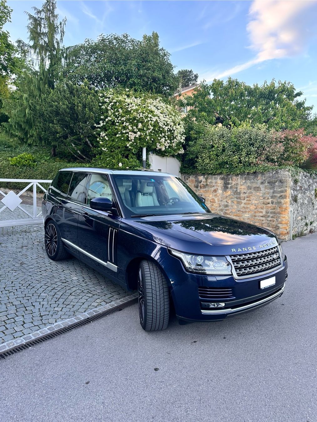 Land Rover Automobili: Land Rover Range Rover 3.0 TDV6 Vogue – Usato da Genève venduto da SovereignWatch 4