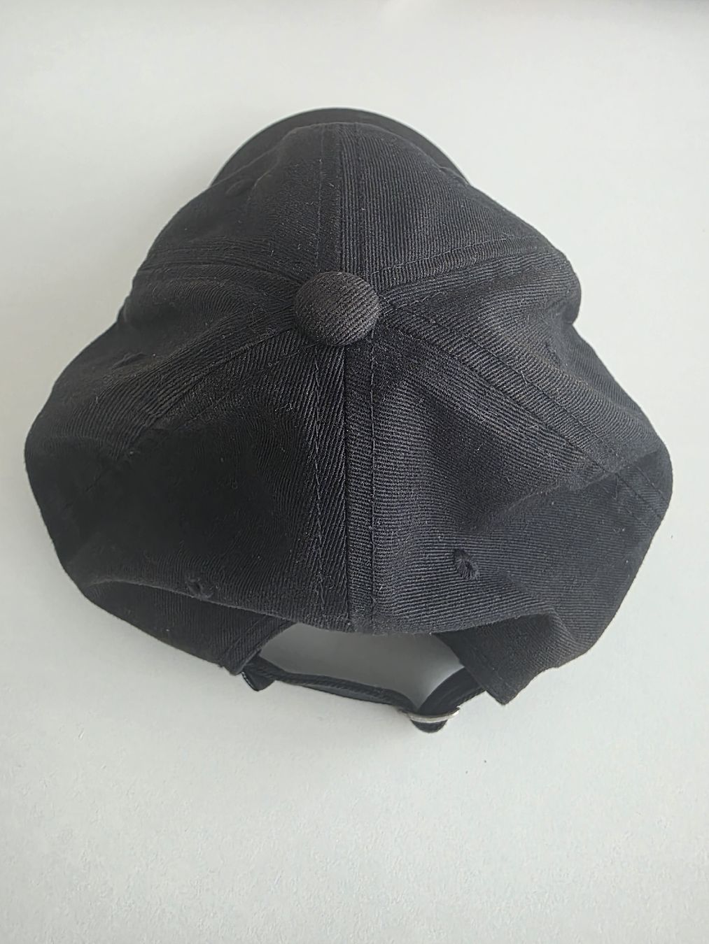 Hüte, Mützen & Caps: Schwarze Sean John Cap – Herren – Gebraucht aus Zürich von akw_n6nd 1
