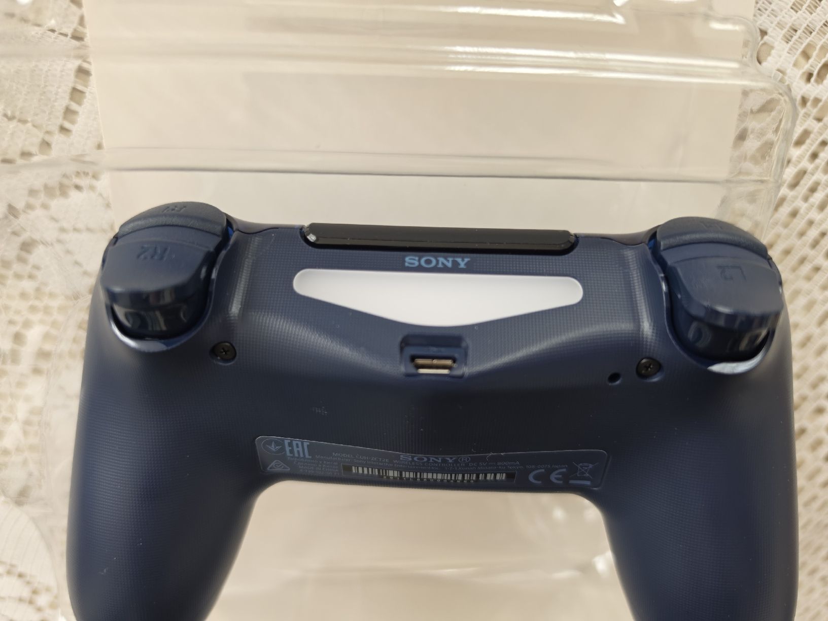 Sony Controller: PLAYSTATION -DUALSHOCK 4 Controller 500 MILLION LIMITED – Nuovo (secondo la descrizione) da Châtel-St-Denis venduto da Konami 4