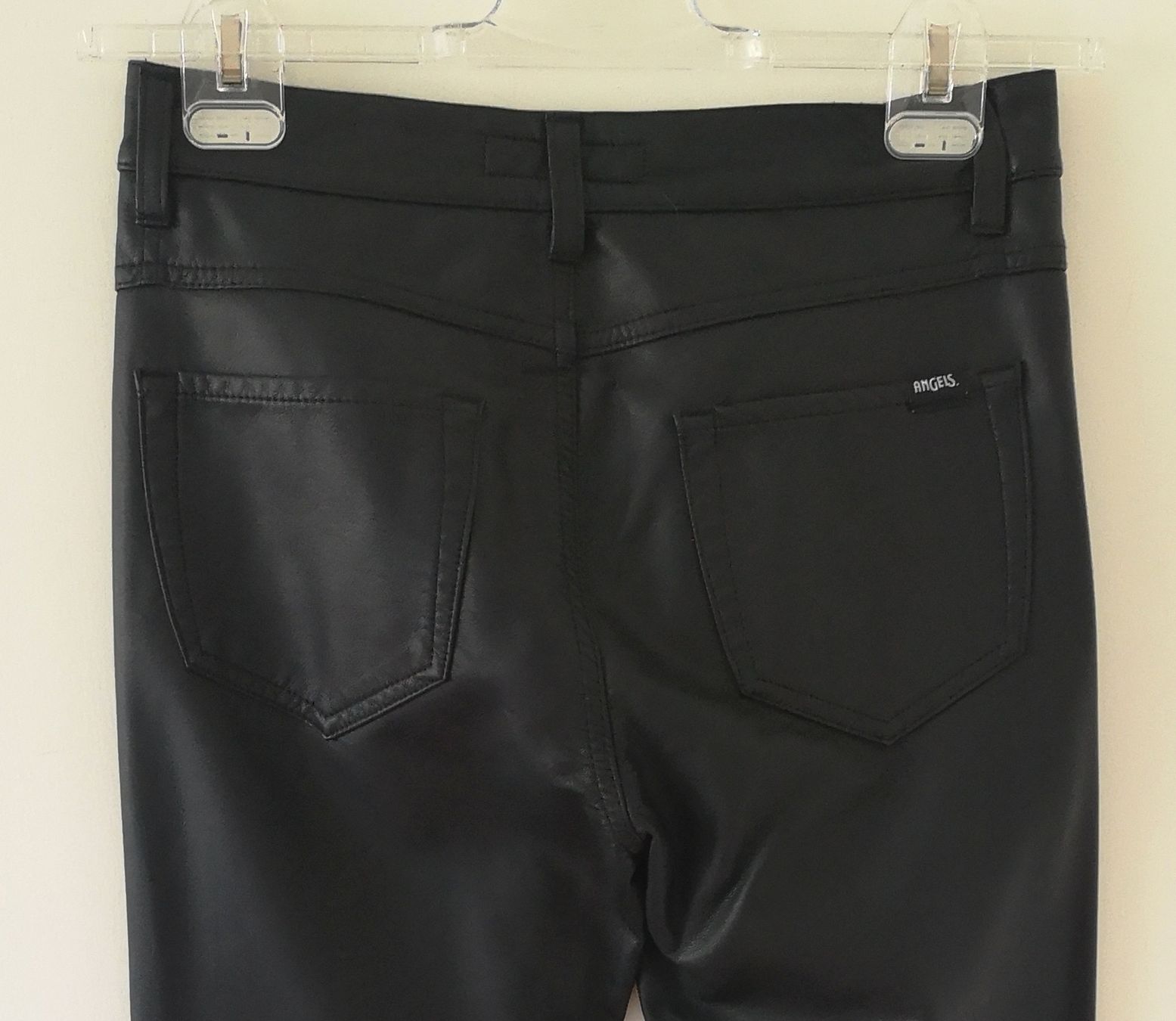 Cecil Pantaloni: Hose im Lederlook Gr. 31 - Cecil - Spendenaktion – Nuovo (secondo la descrizione) da Unterkulm venduto da Beljasch 4
