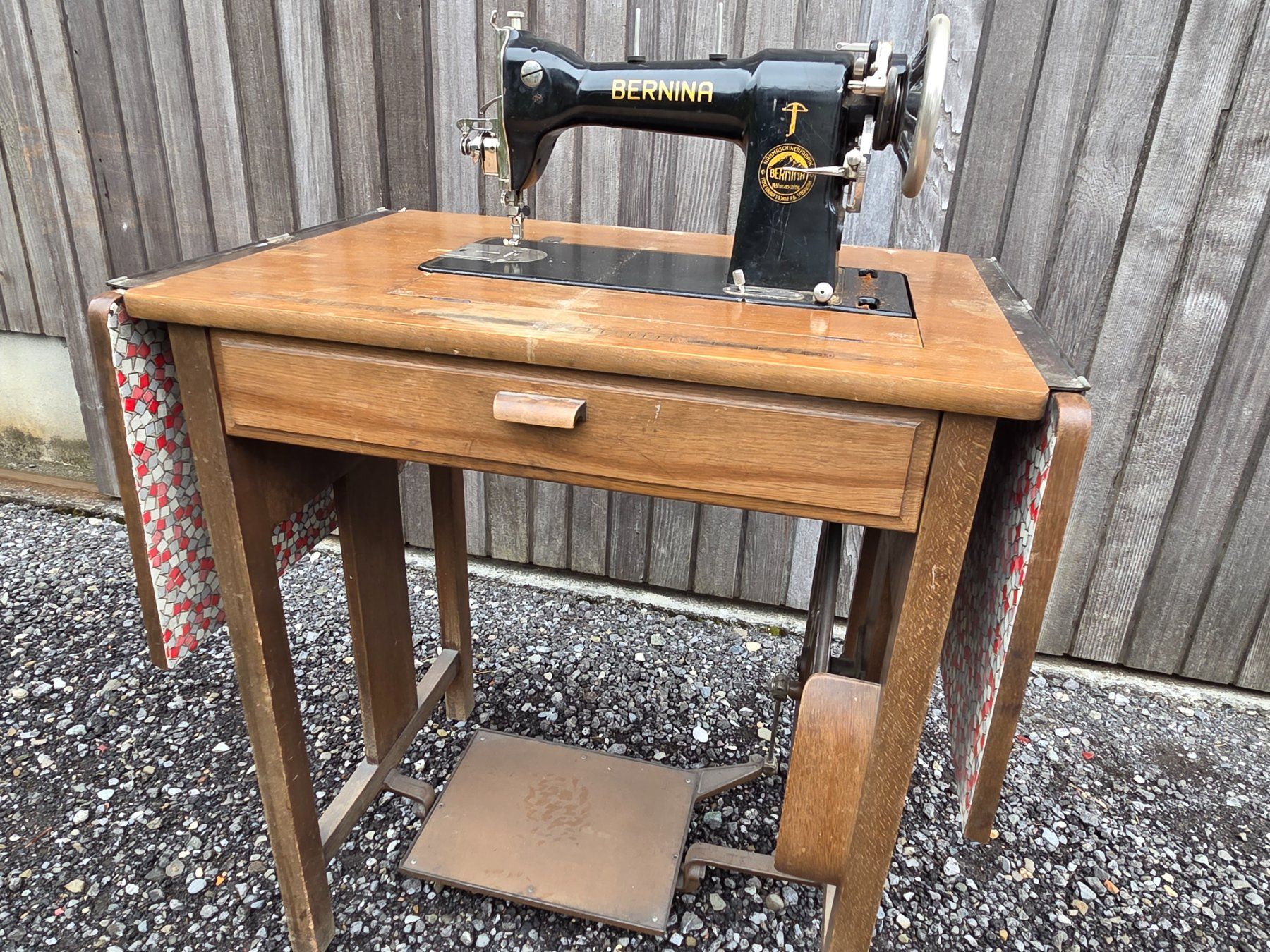 Bernina Nähmaschinen: Antike Bernina Nähmaschine – Gebraucht aus Obstalden von cocare