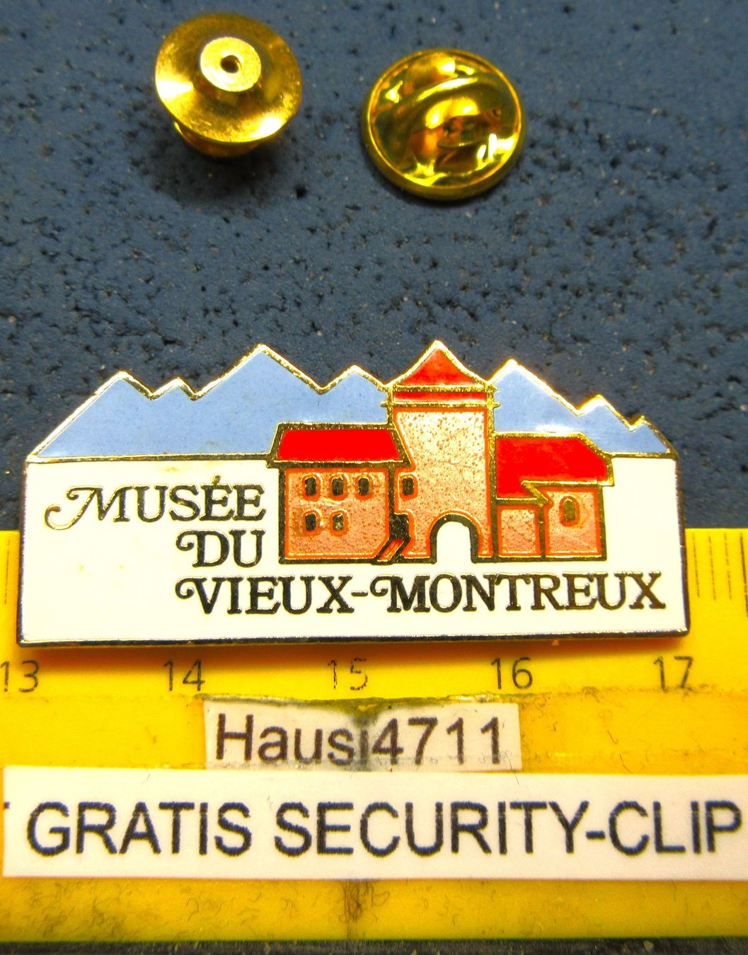 Swiss Plaketten & Abzeichen: MONTREUX VD PIN ENAMEL – Gebraucht aus Ettingen von Hausi4711