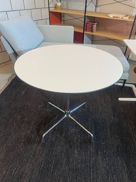 Vitra Tavoli: Vitra Eames Contract Table 80cm – Usato da Zollikofen venduto da OberliAG 1