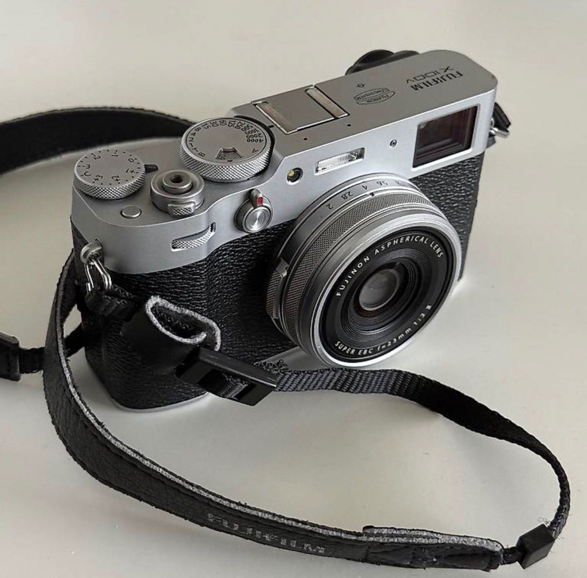 Fujifilm Fotocamera: Fuji X100V – Usato da Lyss venduto da mat.jones