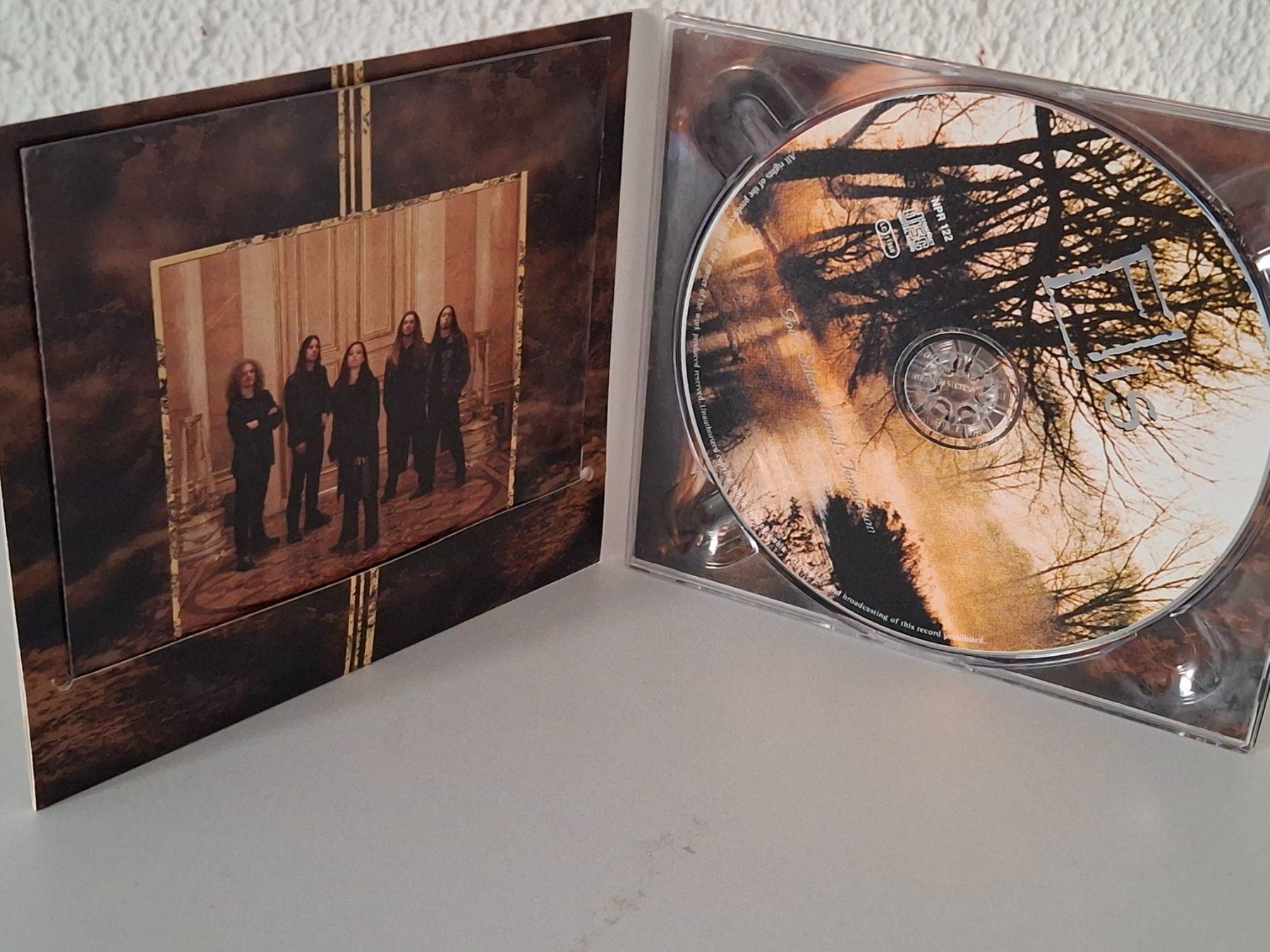 CD: CD Elis - Gods Silence, Devils Temptation/  Heavy Metal – Usato da Aarberg venduto da Jackup1 2