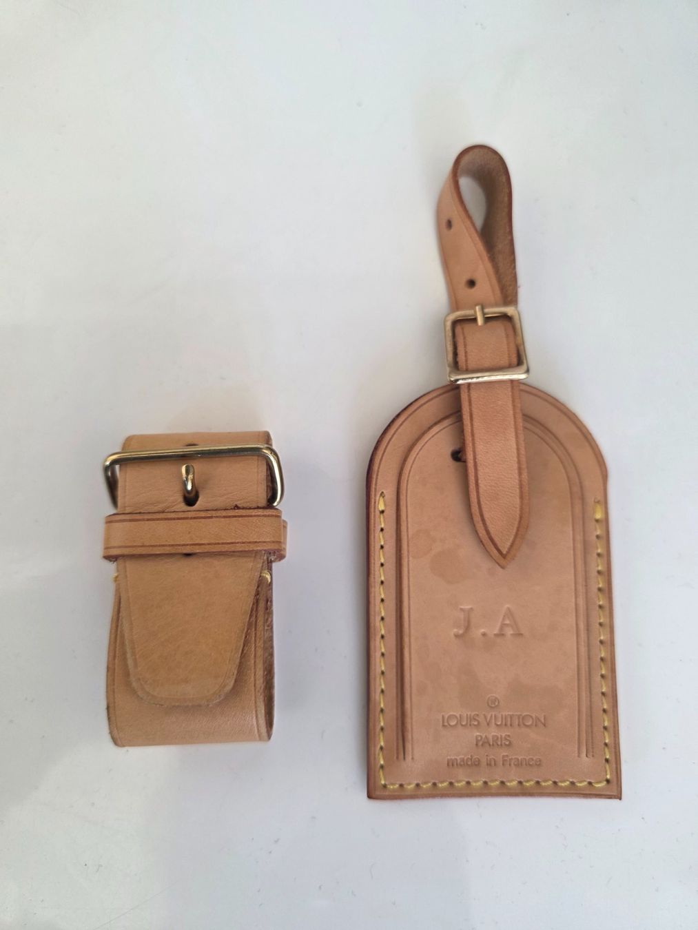 Louis Vuitton Borse: Louis Vuitton leder Tag Anhänger 100% Original – Usato da Binningen venduto da lieblingsstyle