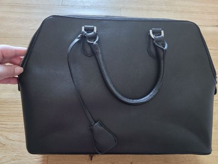 Schwarze Delsey Handtasche, neuwertig - Top Zustand
