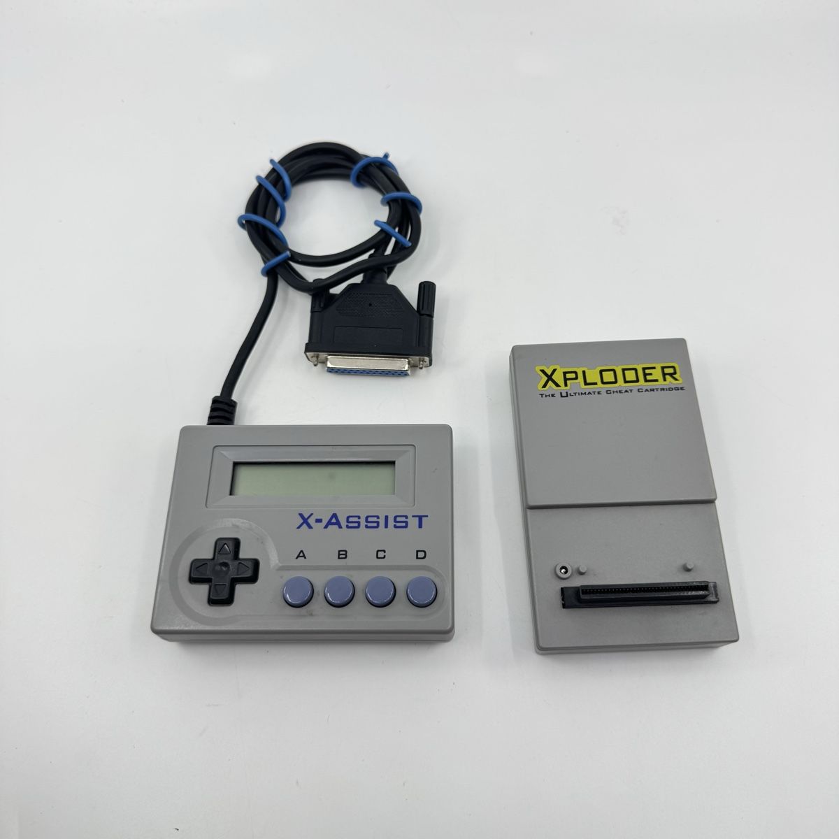 Giochi: Xploder Professional Cheat-Modul mit X-Assist für Ps1 – Usato da Herisau venduto da Seyashop1
