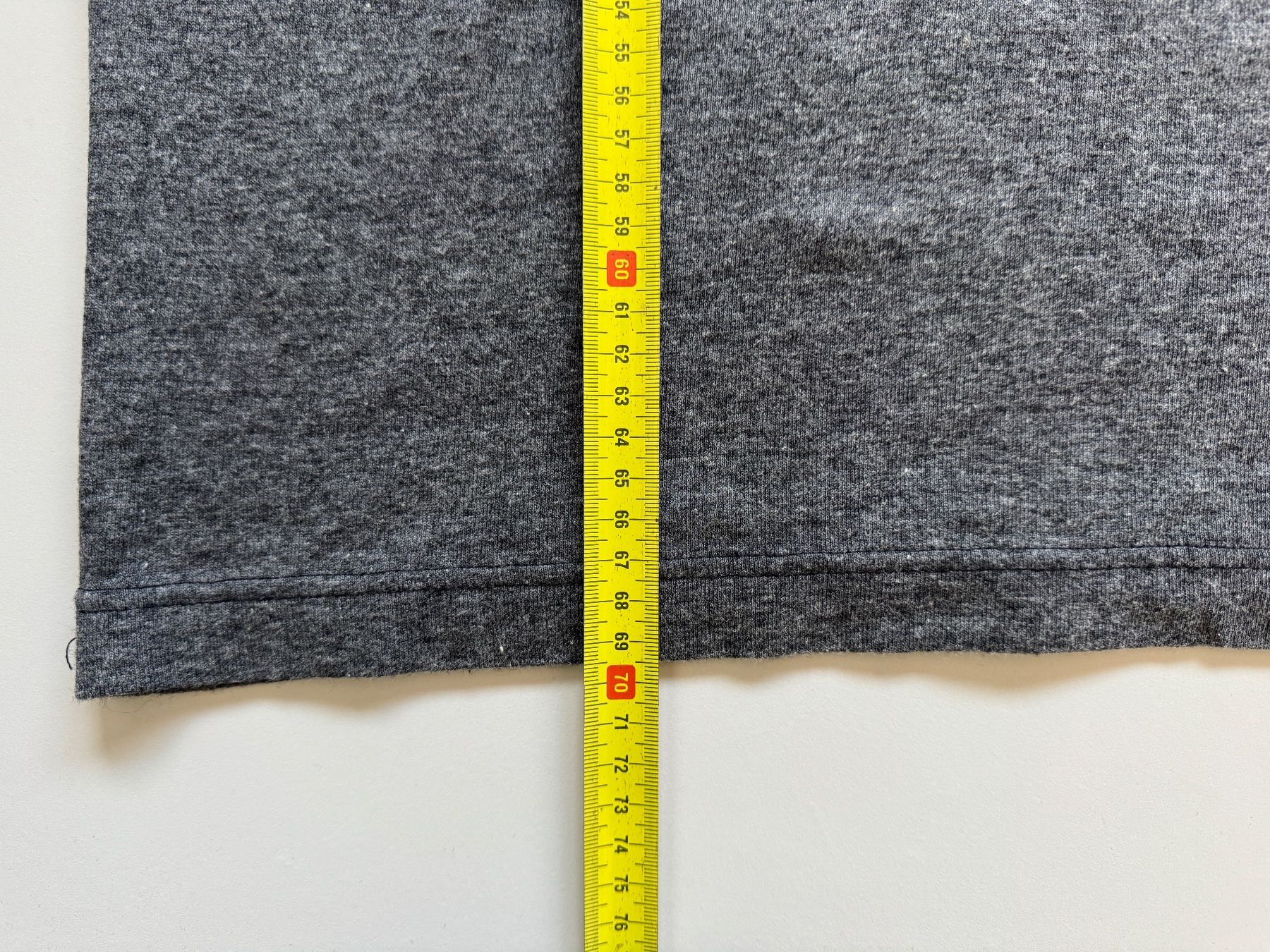 Maglioni & Felpe: Vintage gym pullover MEN Sz M – Usato da Neuchâtel venduto da _Easy_to_Find_ 3