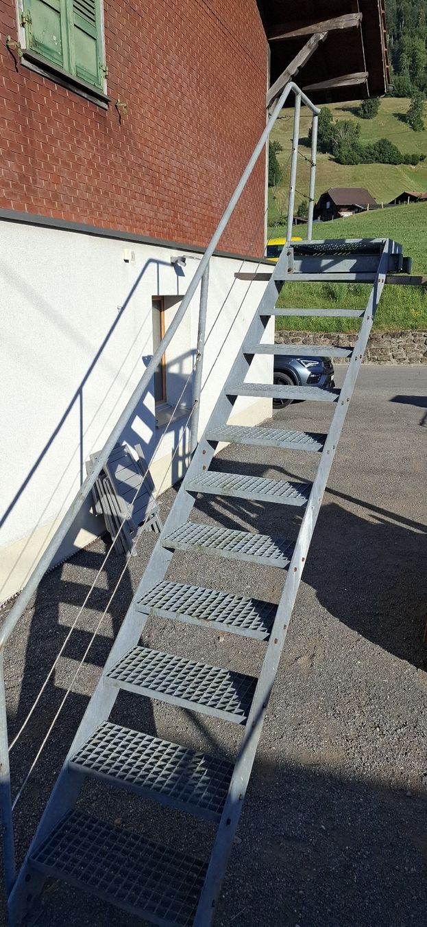 Scale: Treppe mit Podest und Geländer – Usato da Reichenbach i. K. venduto da Wskorpion 1
