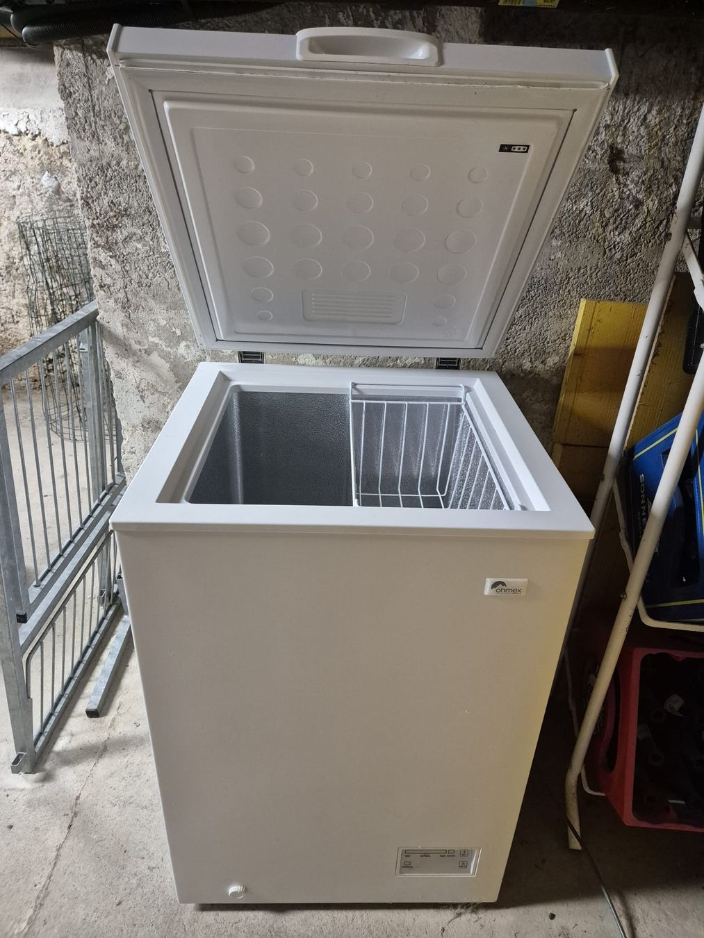 Gefrierschrank: Gefriertruhe Ohmex A+ 98L – Gebraucht aus Saland von Rose0109