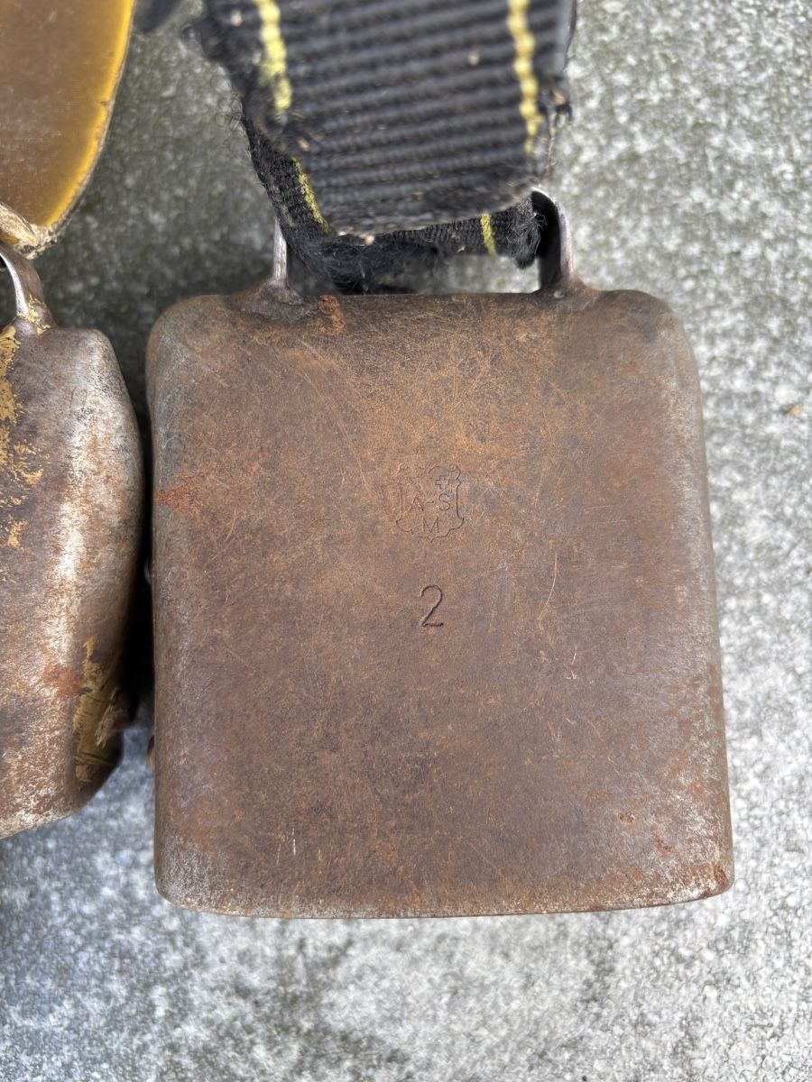 Glocken & Treicheln: 4 Kälbertreicheli – Gebraucht aus Schangnau von Roseggli82 2