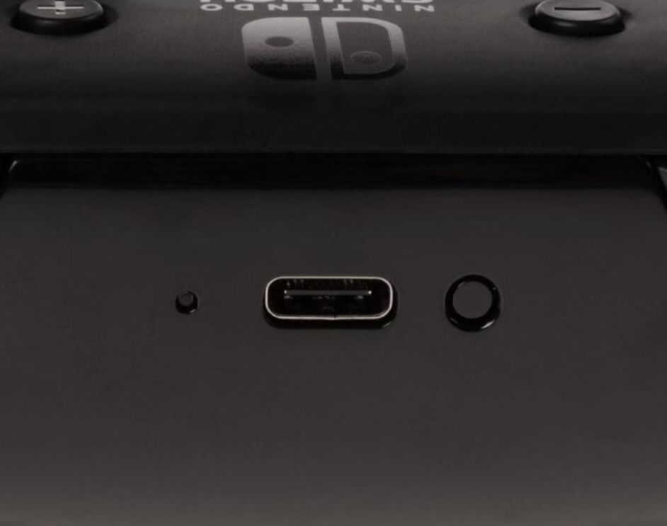 Nintendo Controller: Switch Pro Controller – Usato da Winterthur venduto da Nour_Hadad 2