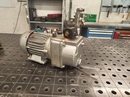 Trumpf TC-600L Vakuumpumpe