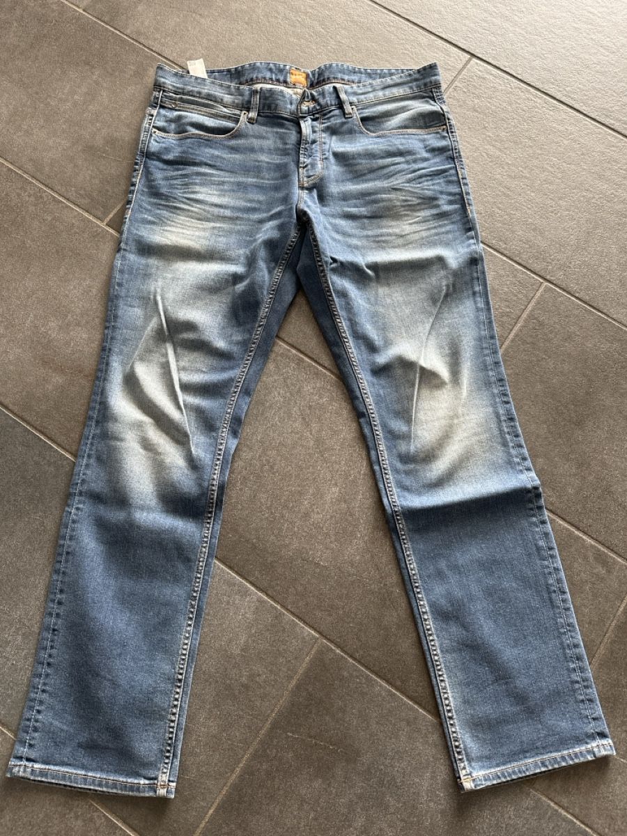 Hugo Boss Jeans: BOSS Jeans blau W36 L32 – D'occasion à Wileroltigen par torro11