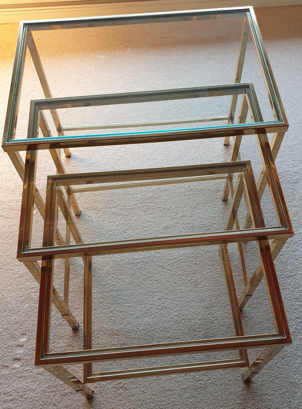 Set di tavolo e panche: Glas-Beistelltische 3er Set – Usato da Hünenberg venduto da pma_dm5g