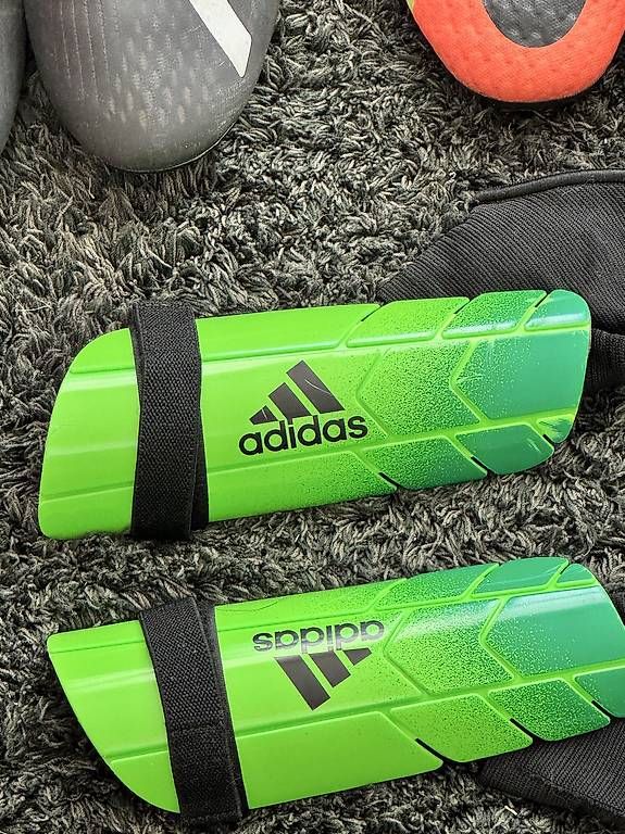 Scarpe da uomo: Fussball Ausrüstung  – Usato da illnau venduto da phi_t9bb 3