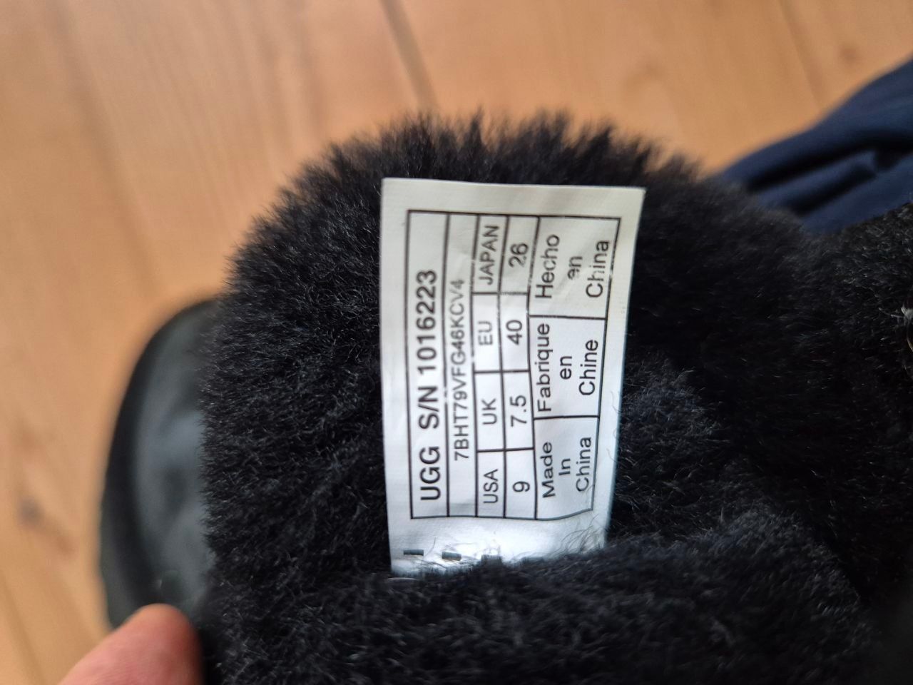 Ugg Scarpe da uomo: UGG Winterstiefel schwarz – Usato da Obfelden venduto da passcor 3