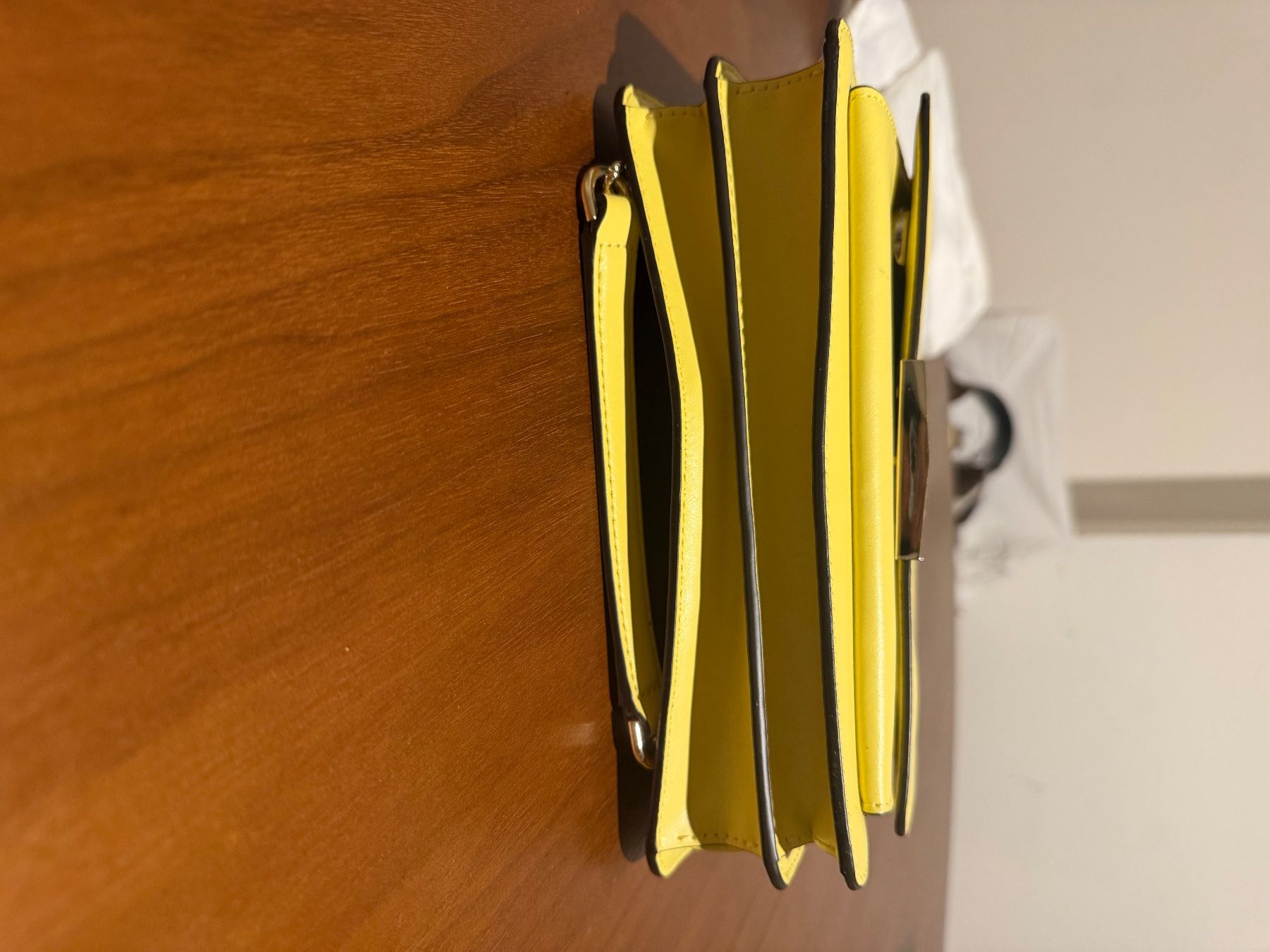 Michael Kors Borse da donna: Sac Michael Kors jaune – Usato da Neuchâtel venduto da tamd 6