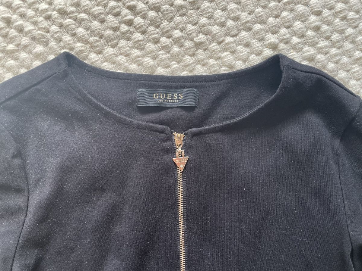 Guess Jacken: Guess Jacke schwarz Grösse XS   – Gebraucht aus Kriens von p_ART_rizia 1