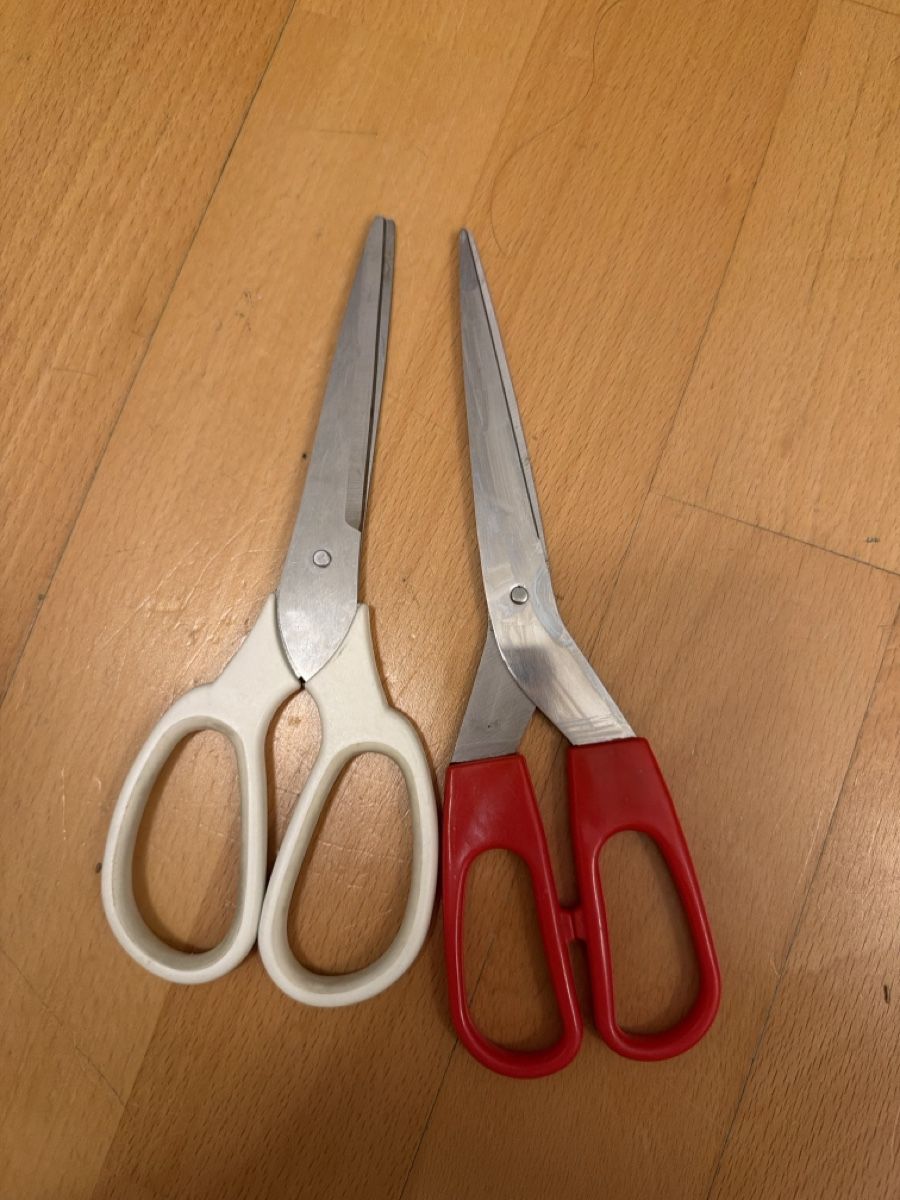 Ikea Tous les outils: IKEA scissors x 2  – D'occasion à Zürich par arr_vq5w 1