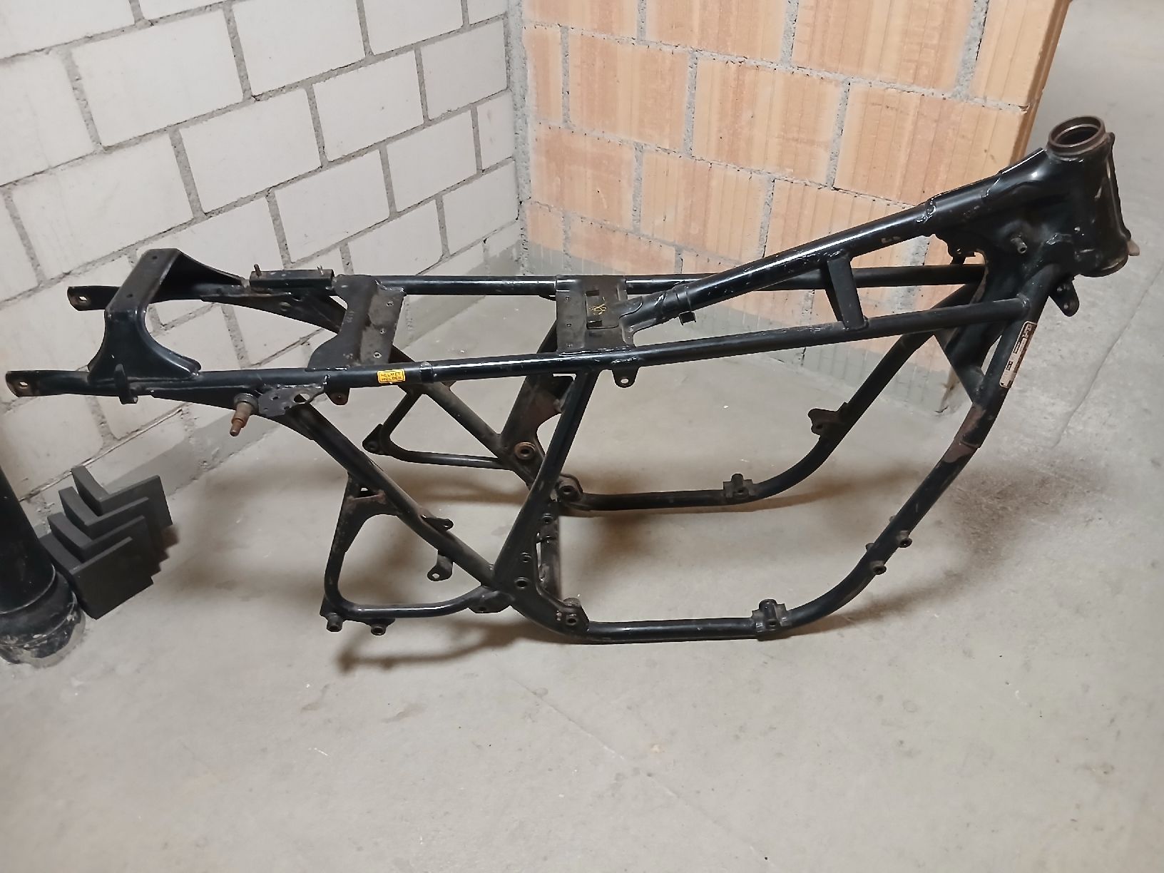 Honda Tutti i ricambio per moto: Honda CB 750 F1 Rahmen – Usato da Embrach venduto da scudra 1