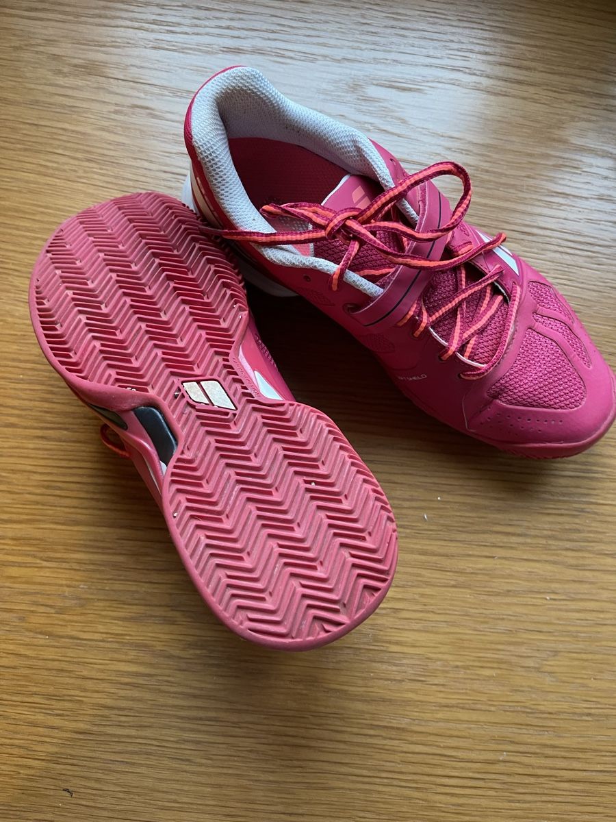 Scarpe da donna: Tennisschuhe Babolat 37 – Usato da Au ZH venduto da scaila 1