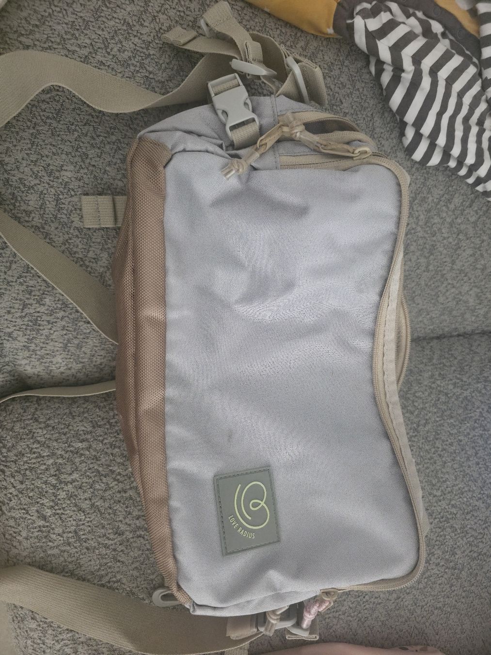 Taschen: sac à langer et Hip seat – Neu (gemäss Beschreibung) aus Pully von mar_htt2