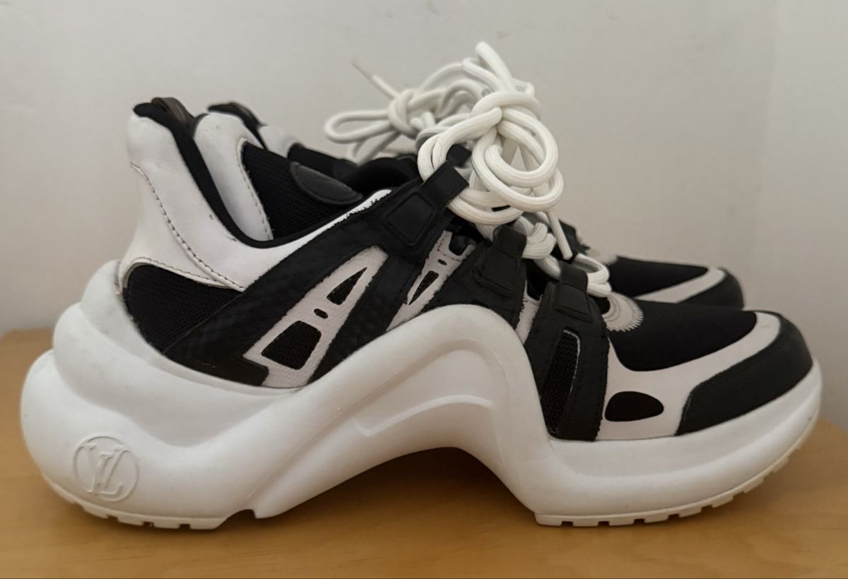 Louis Vuitton Damenschuhe: baskets Louis Vuitton Archlight – Gebraucht aus Vésenaz von NORA1325