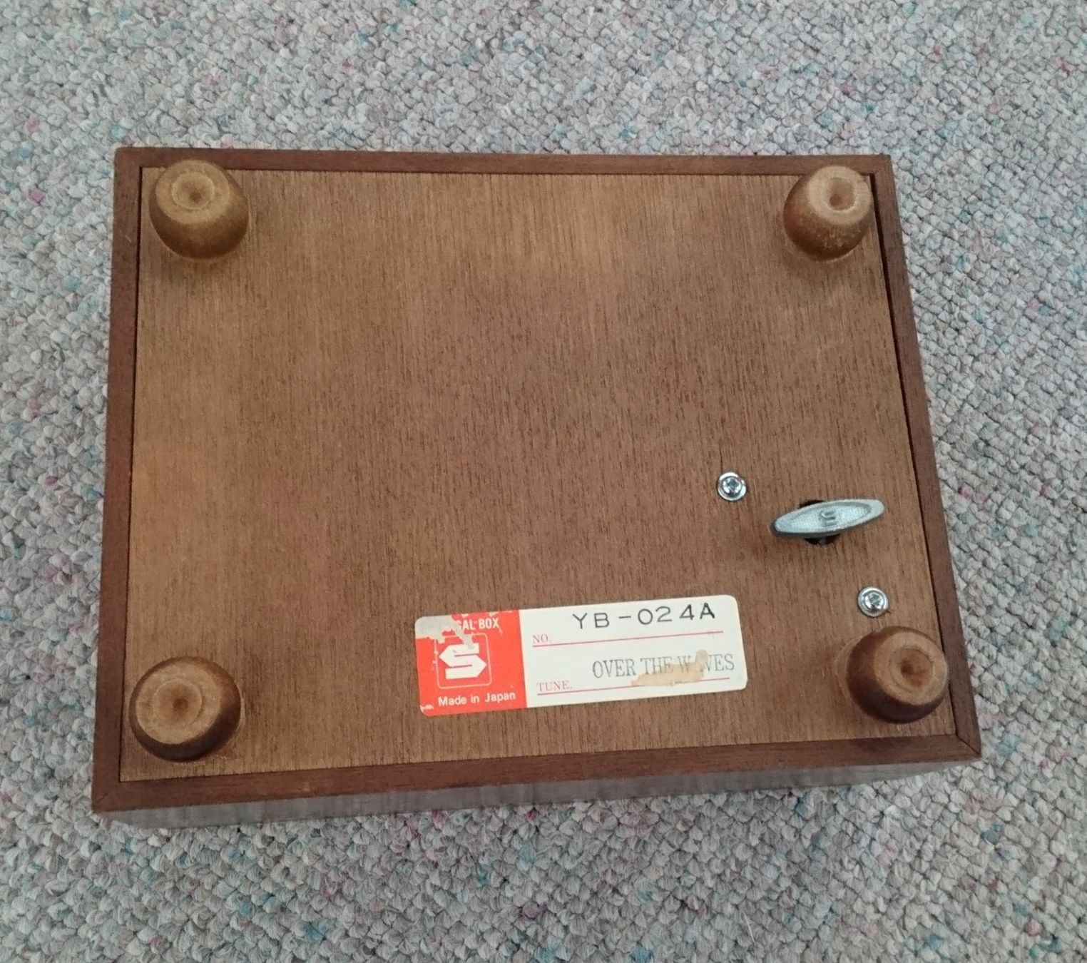 Sankyo Carillon: Musikdose aus Holz – Usato da Wangen b. Olten venduto da ErikaK06 6