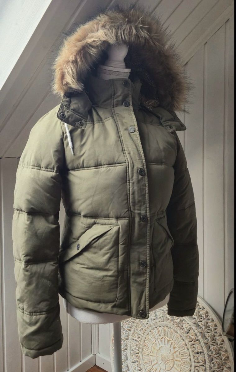 Roxy Vestes: Winterjacke Roxy Gr.M/ khaki mit Kapuze – Neuf (Voir description) à Horw par ast_b5c6