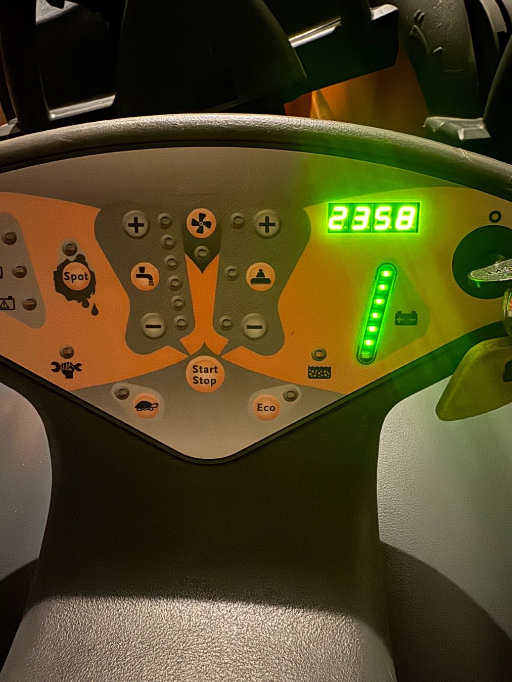 Tutte le macchine: TASKI Swingo XP – Scheuersaugmaschine(taski Wetrok cleanfix) – Usato da Brugg venduto da Vwtiguan1-