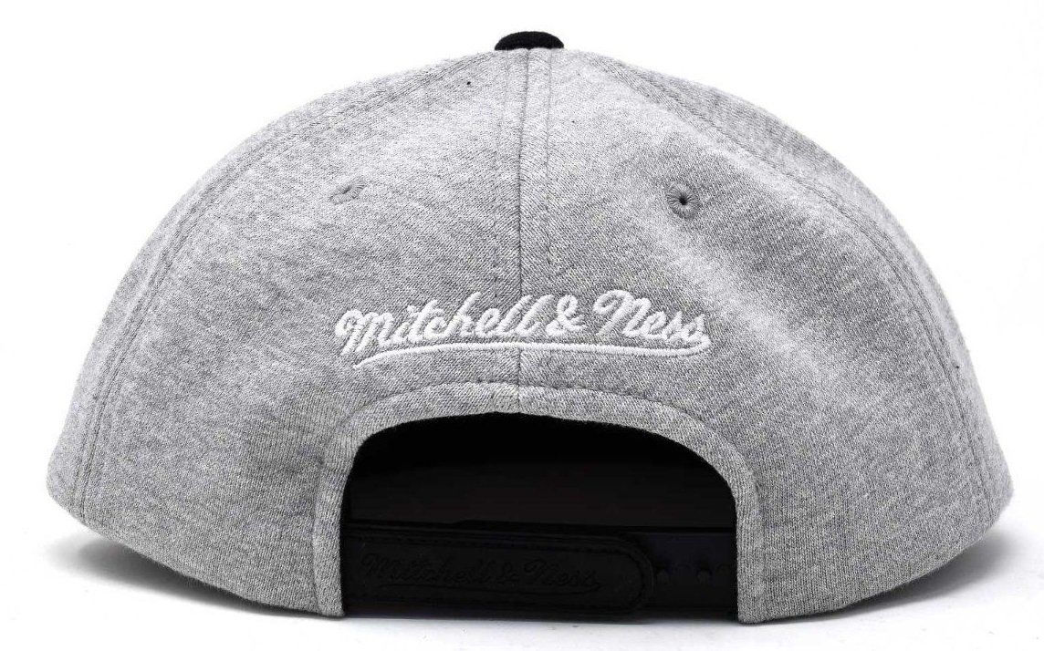 Mitchell & Ness Copricapi, berretti & cappellini: MITCHELL & NESS CLEVELAND CAVALIERS RED OUTLINE NBA Snapback – Nuovo e nell'imballaggio originale da Heimberg venduto da Buck89 2