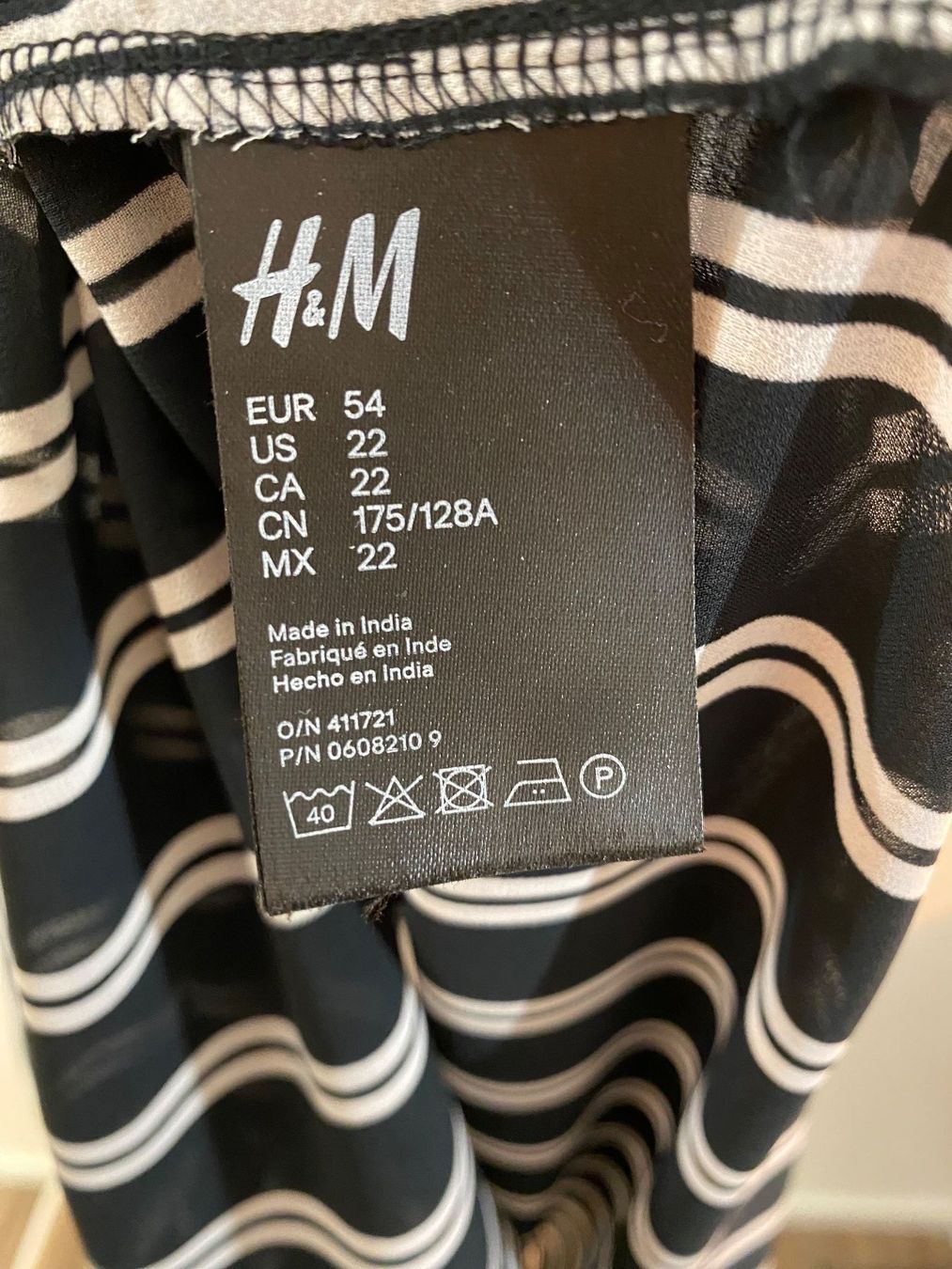 H&M Camicette: H&M Bluse kurzarm gestreift blau weiss Gr. 54 – Usato da Pratteln venduto da a23_j2gs 8