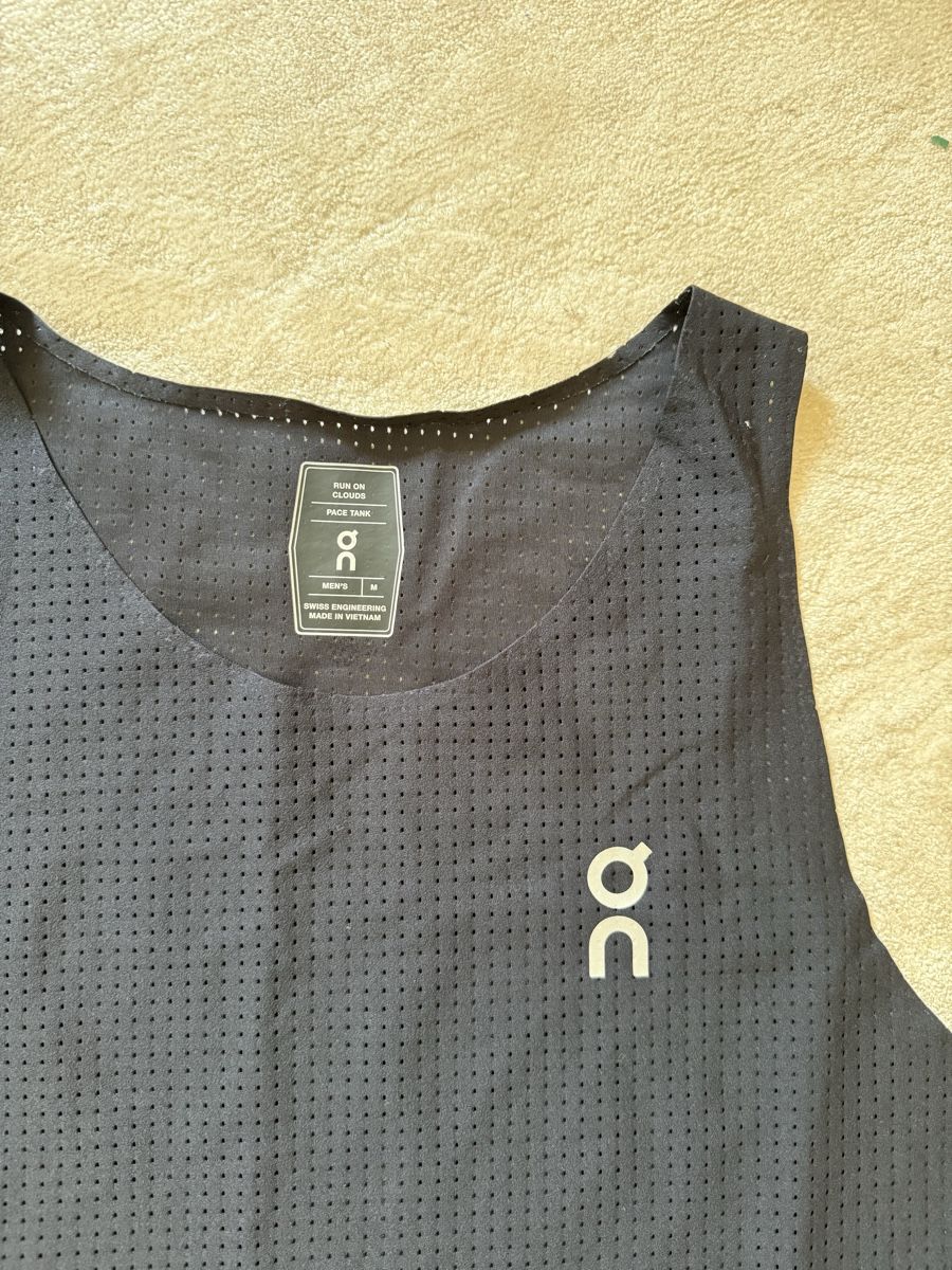 T-Shirts: On Singlet schwarz (M) – Gebraucht aus Bern von Laufsport3000 1