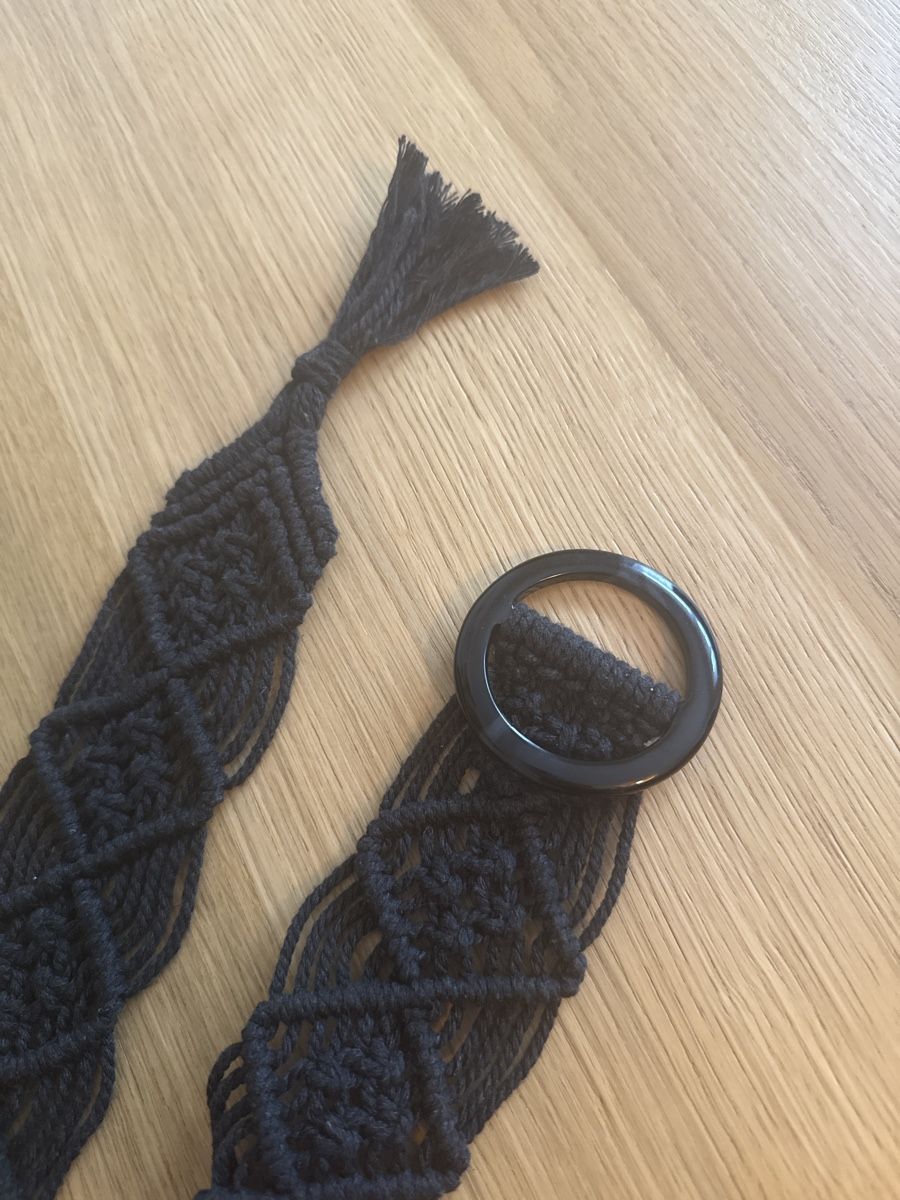 Cinture: Stylish Black Macrame Belt with Round Buckle – Nuovo (secondo la descrizione) da Zürich venduto da ann_in_zuri 1